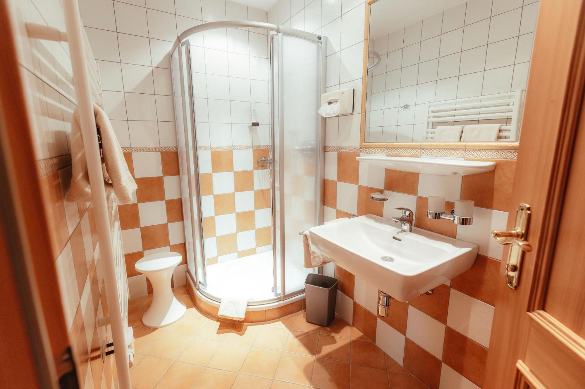 Hotel Gasthof Walcher ดอร์ฟกาชไตน์ ภายนอก รูปภาพ